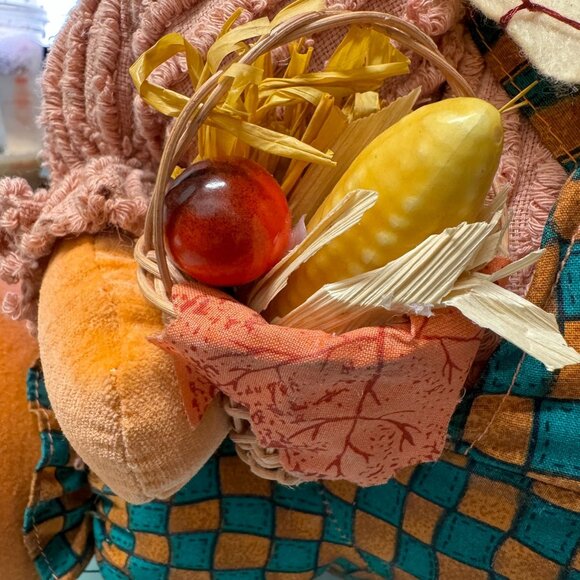 VTG Stuffed Thanksgiving Turkey Sitter in Overalls Holding Pumpkin Basket Crow - Picture 12 of 16